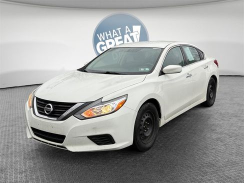 Used 2018 Nissan Altima 2.5 S w/ S Convenience Package image 8