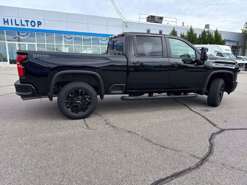 Used 2025 Chevrolet Silverado 2500 LT w/ Trail Boss Package AWD/4WD image 35