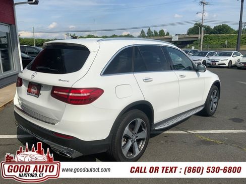 Used 2017 Mercedes-Benz GLC 300 4MATIC w/ Premium 2 Package image 5