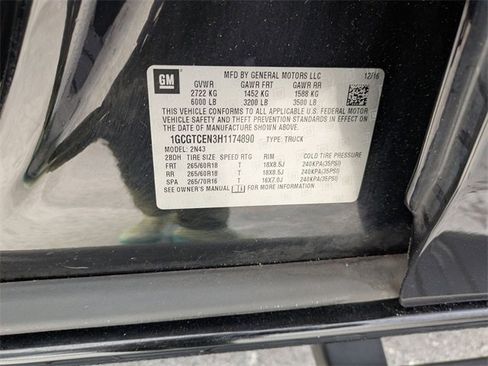 Used 2017 Chevrolet Colorado LT w/ Midnight Edition image 39