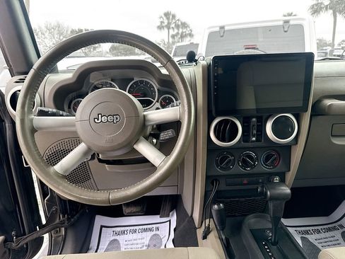 Used 2009 Jeep Wrangler Unlimited Sahara w/ Trailer Tow Group image 25