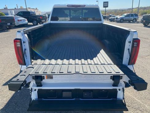 New 2025 GMC Sierra 2500 Denali Ultimate image 7