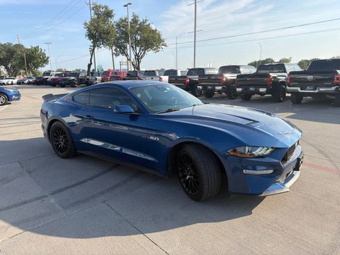 Used 2022 Ford Mustang GT Premium w/ Equipment Group 401A RWD image 5