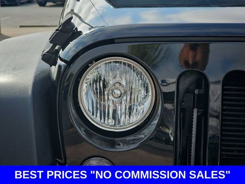 Used 2016 Jeep Wrangler Unlimited Sport w/ Connectivity Group AWD/4WD image 33