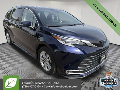 Used 2023 Toyota Sienna Platinum AWD/4WD image 1