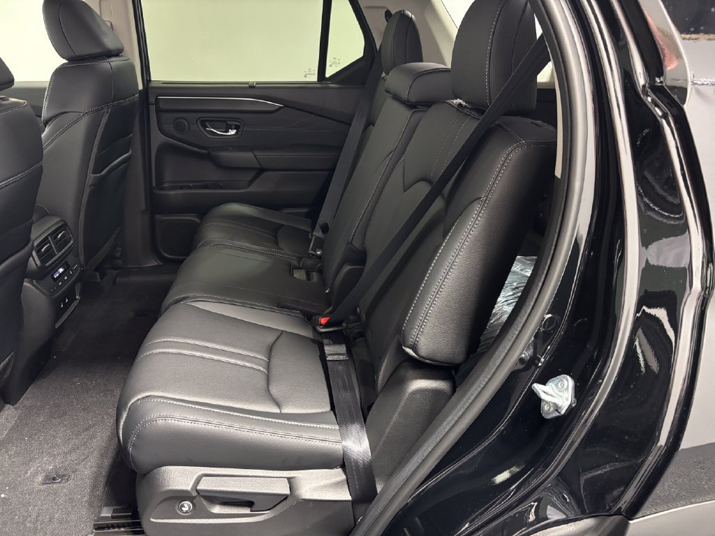 New 2026 Honda Pilot Touring image 17