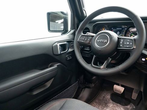 New 2026 Jeep Wrangler Unlimited Rubicon image 11