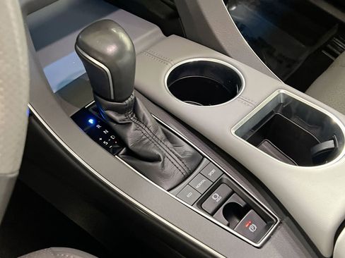 Used 2019 Toyota Avalon Limited image 20