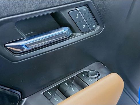 Used 2023 GMC Canyon AT4 w/ AT4 Premium Package image 19