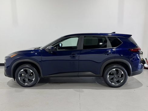 Used 2025 Nissan Rogue SV AWD/4WD image 13