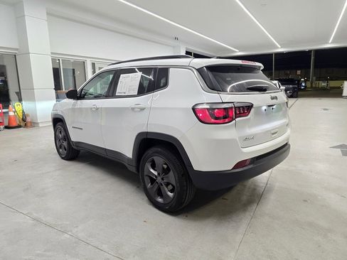 Certified 2022 Jeep Compass Latitude image 4