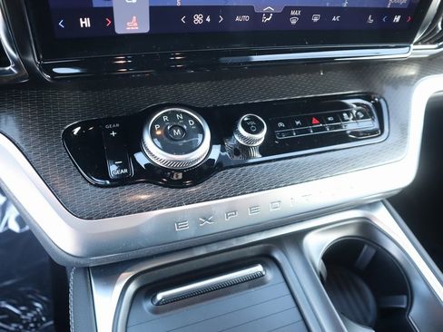 New 2026 Ford Expedition Platinum w/ Stealth Appearance Package image 10