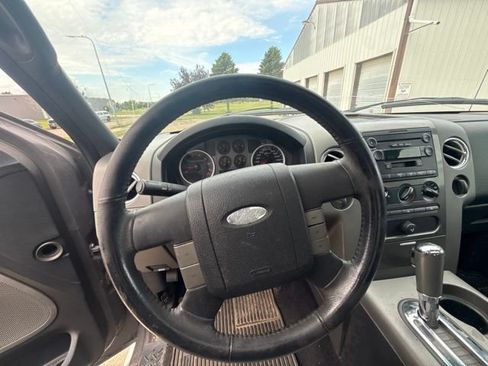 Used 2005 Ford F150 4x4 SuperCrew image 14