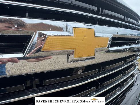 Used 2024 Chevrolet Tahoe LT w/ LT Signature Package AWD/4WD image 9