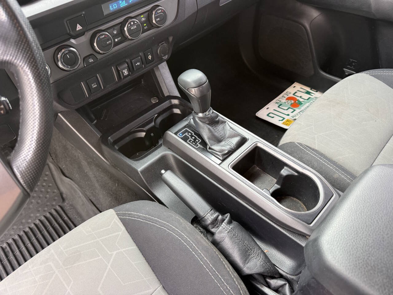 Used 2021 Toyota Tacoma TRD Off-Road AWD/4WD image 36
