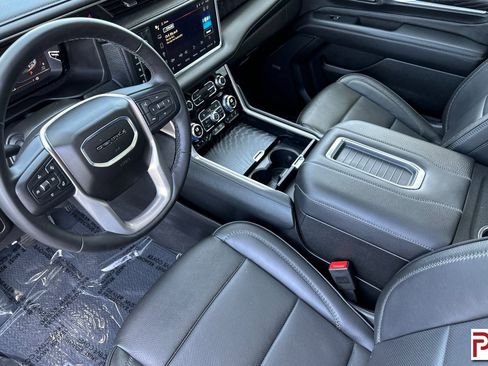 Certified 2024 GMC Yukon XL Denali AWD/4WD image 10