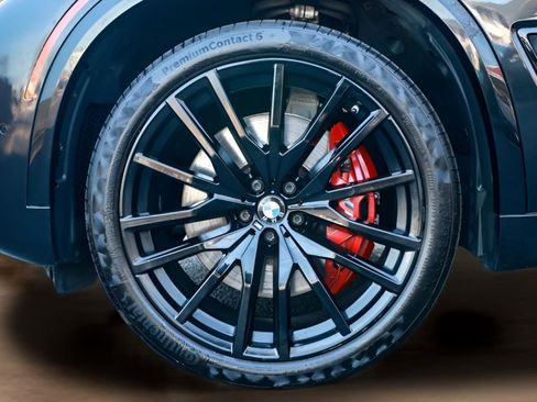 Used 2022 BMW X5 M50i w/ Premium Package image 30