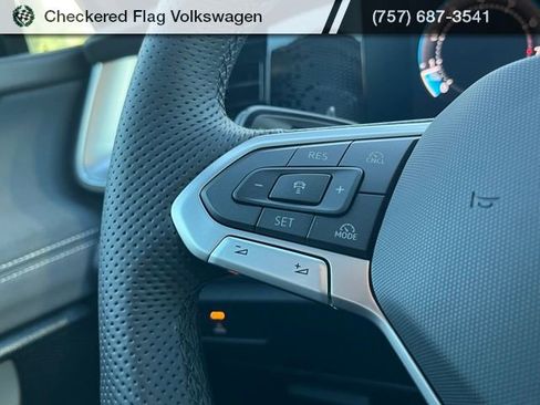 New 2026 Volkswagen Tiguan SE R-Line AWD/4WD image 35