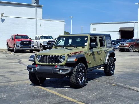 Used 2025 Jeep Wrangler Unlimited Rubicon AWD/4WD image 2
