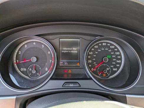 Used 2019 Volkswagen Atlas SE w/ Panoramic Sunroof Package FWD image 19