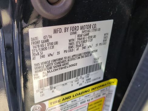 Used 2017 Lincoln Navigator L Select image 39