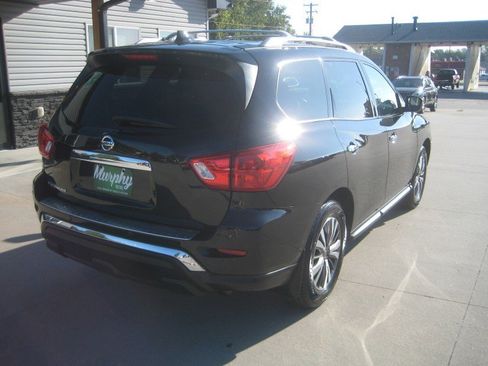 Used 2020 Nissan Pathfinder S image 7