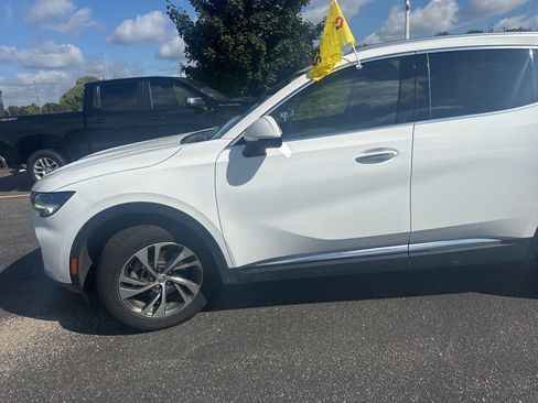 Used 2023 Buick Envision Essence image 6