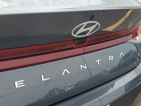Used 2024 Hyundai Elantra SEL FWD image 28