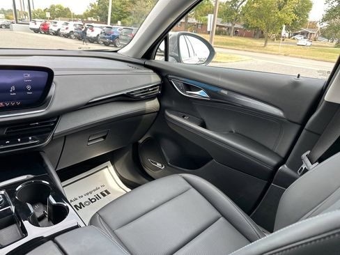 Used 2024 Buick Envision Preferred image 13