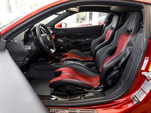 Used 2019 Ferrari 488 Pista Coupe image 27