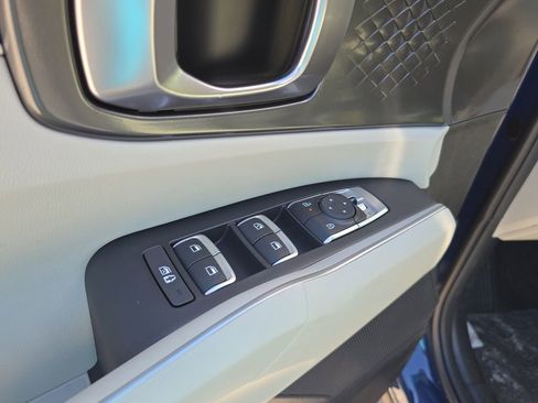 New 2026 Kia Sorento S FWD image 19