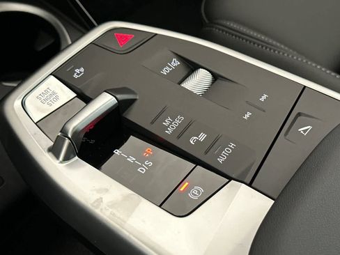 Used 2025 BMW X2 xDrive28i w/ M Sport Package image 22