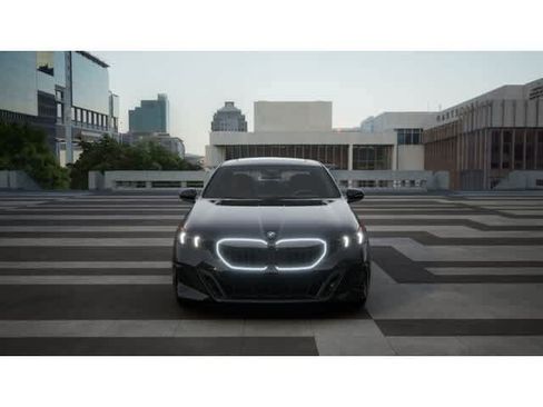 New 2027 BMW 540i xDrive w/ M Sport Package AWD/4WD image 3