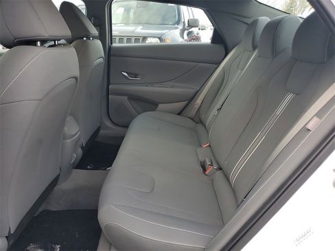 Used 2024 Hyundai Elantra SEL image 22