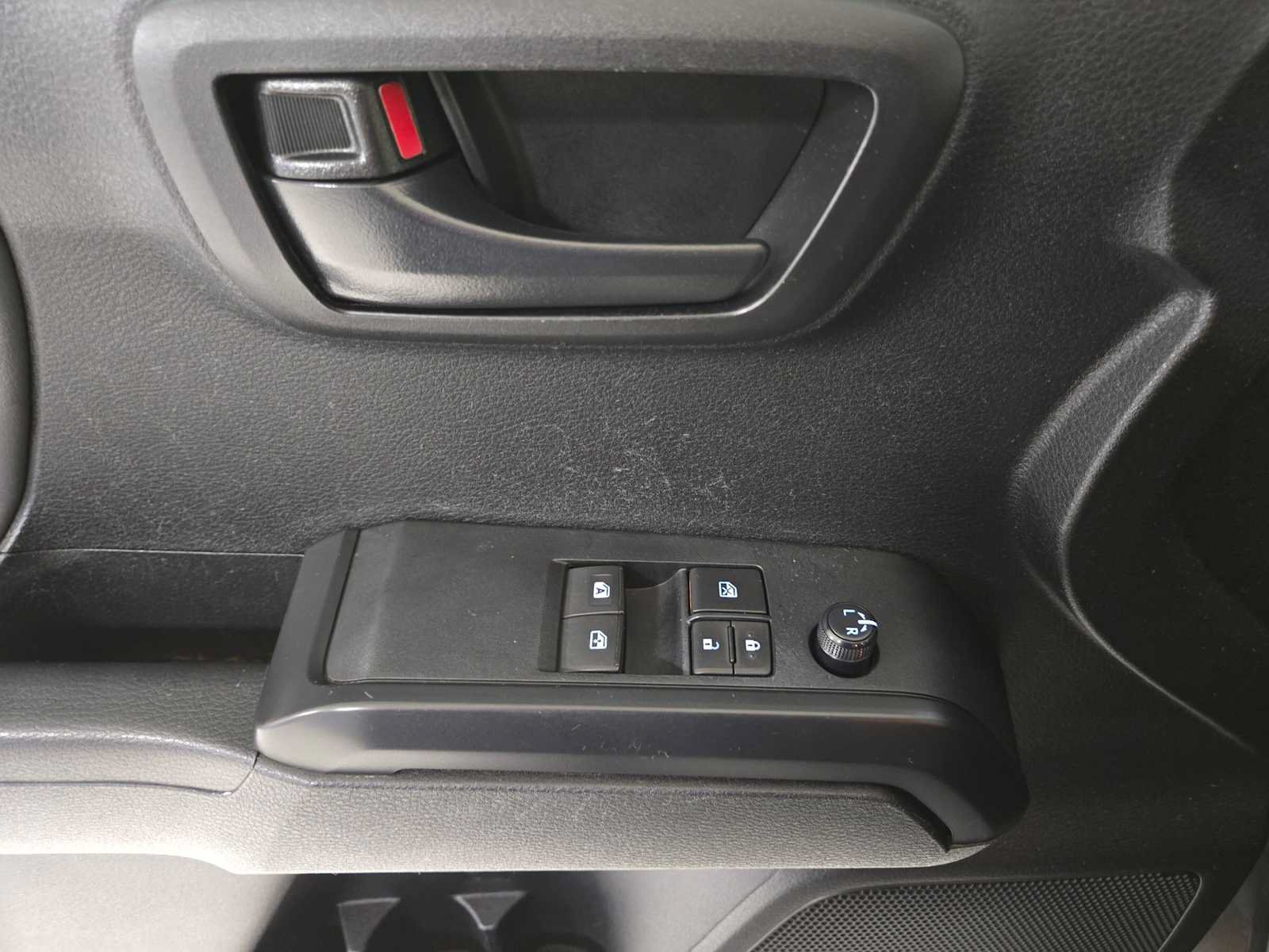 Used 2022 Toyota Tacoma SR RWD image 22
