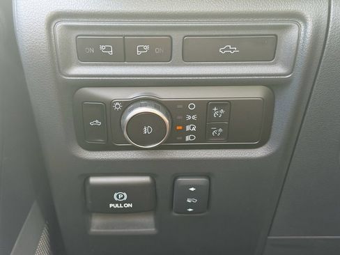 Used 2023 Ford F150 Raptor AWD/4WD image 34