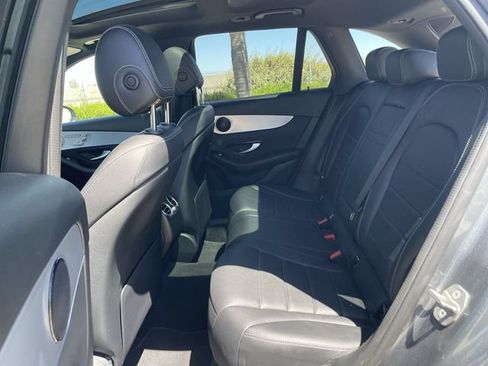 Used 2020 Mercedes-Benz GLC 300 4MATIC w/ Premium Package image 25
