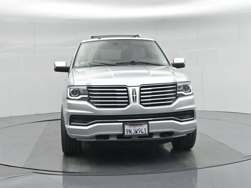 Used 2017 Lincoln Navigator Select RWD image 39