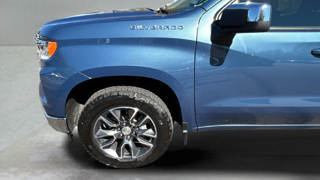 Used 2024 Chevrolet Silverado 1500 LT AWD/4WD image 37