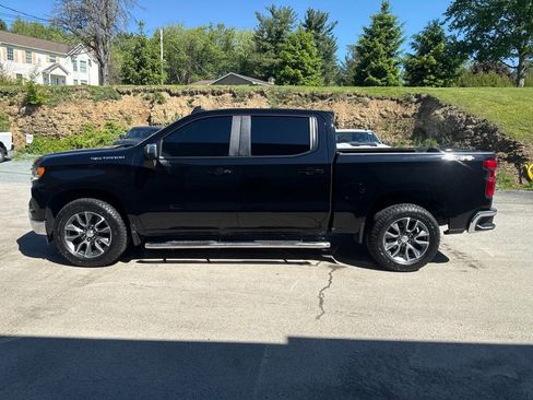 Used 2024 Chevrolet Silverado 1500 LT AWD/4WD image 6