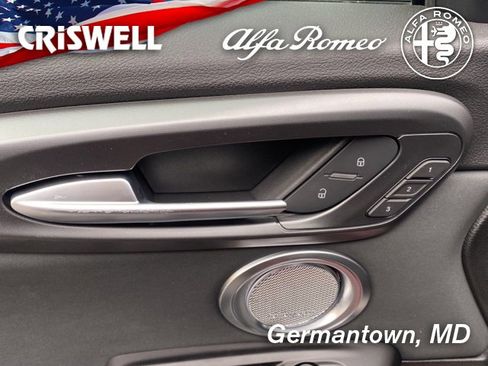 New 2024 Alfa Romeo Tonale Veloce image 18