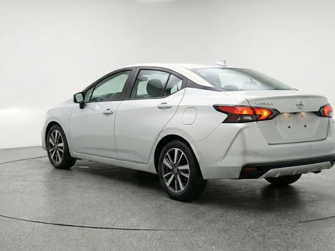 Used 2025 Nissan Versa SV image 6