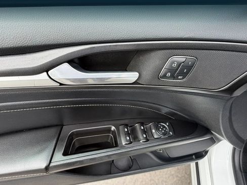 Used 2020 Ford Fusion Titanium FWD image 40