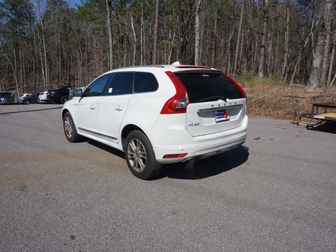 Used 2016 Volvo XC60 T5 Premier w/ Proximity Package image 18