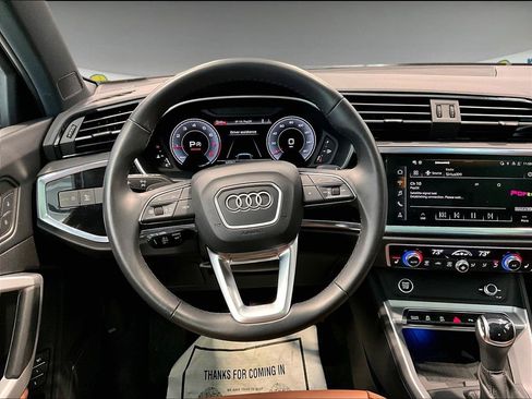 Used 2024 Audi Q3 2.0T Premium Plus w/ Premium Plus Package image 18