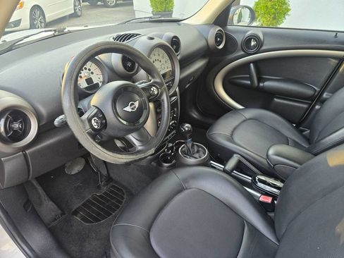 Used 2012 MINI Cooper Countryman FWD image 9