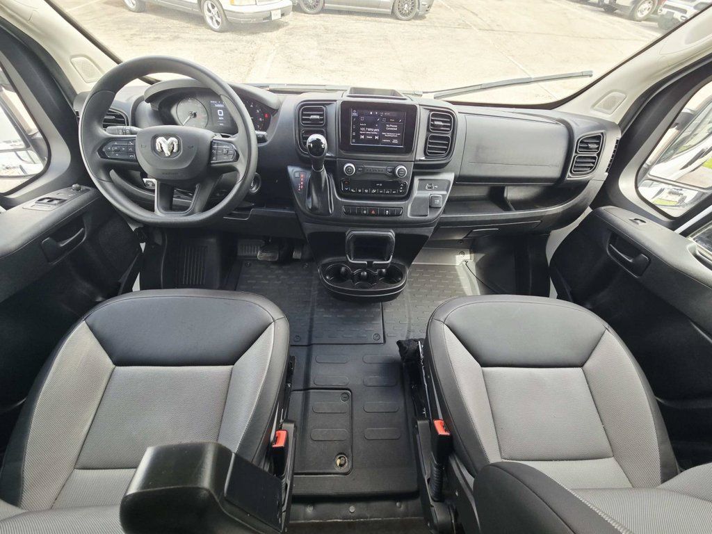 Used 2026 RAM ProMaster 2500 w/ Convenience Group FWD image 9