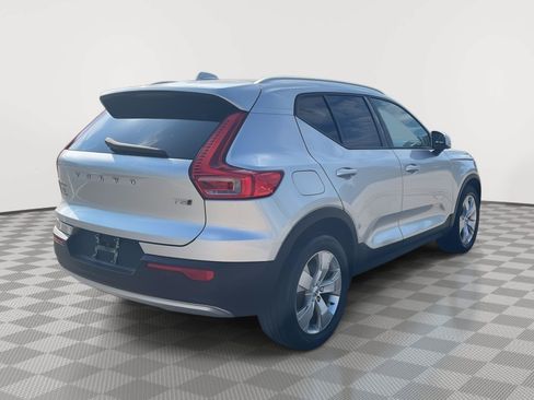 Used 2019 Volvo XC40 T5 Momentum AWD/4WD image 8
