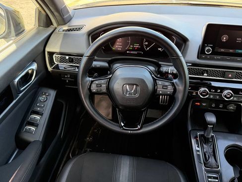 Used 2025 Honda Civic Sport image 13