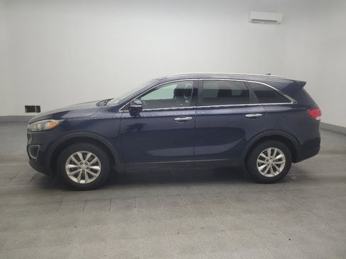 Used 2018 Kia Sorento FWD image 2
